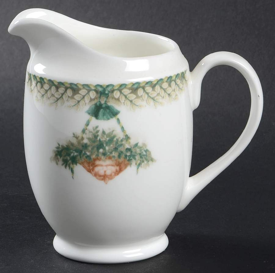 Portico Creamer by Pfaltzgraff-1
