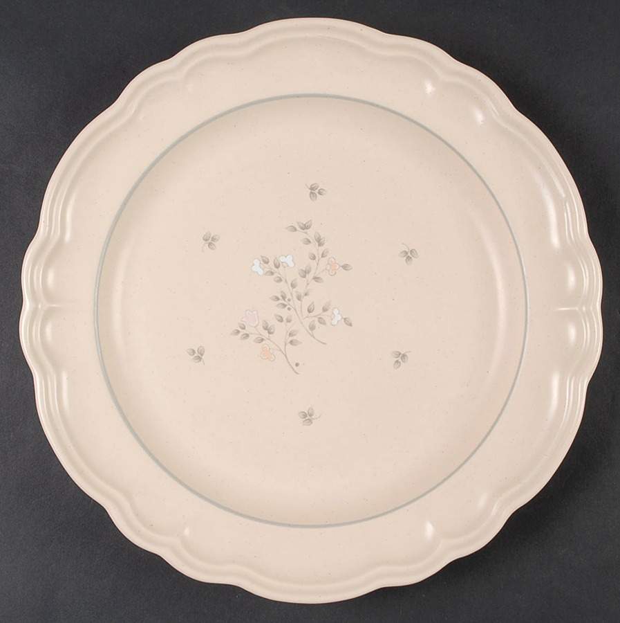 Remembrance Dinner Plate by Pfaltzgraff-1