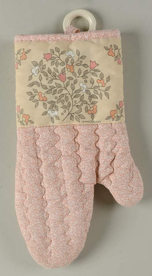 Remembrance Cloth Oven Mitt by Pfaltzgraff-1