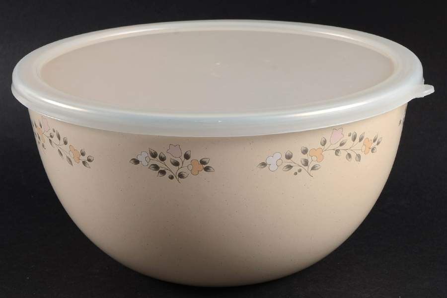 Remembrance 8 3/4" Metal Bowl with Plastic Lid by Pfaltzgraff-1