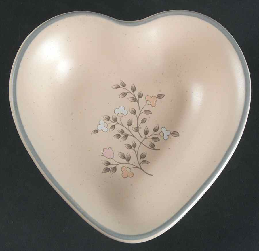 Remembrance Heart Shaped Dish by Pfaltzgraff-1