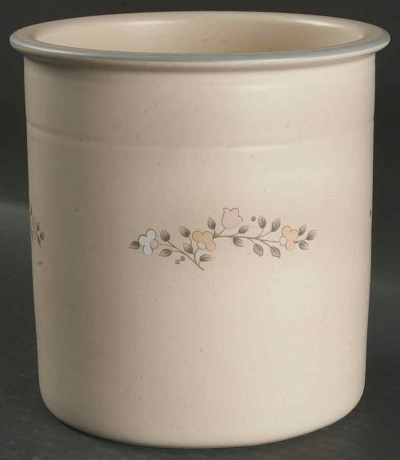 Remembrance Large Gadget Crock by Pfaltzgraff-1