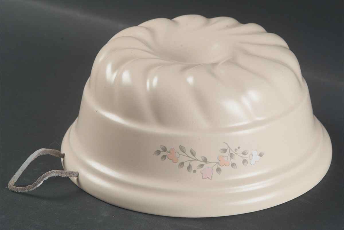 Remembrance Jello Mold by Pfaltzgraff-1