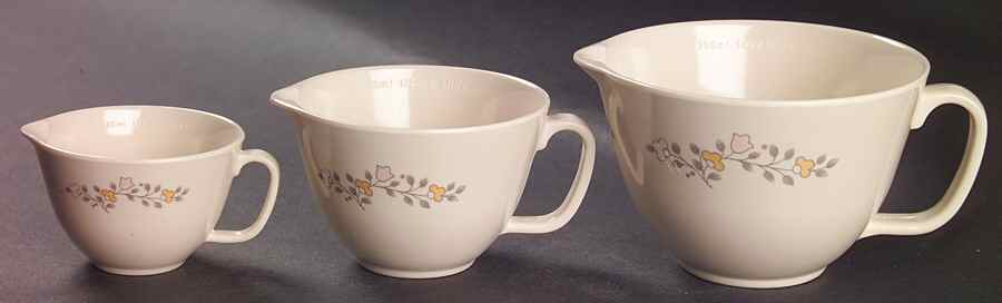 Remembrance 3 Piece Melamine Measuring Cup Set by Pfaltzgraff-1