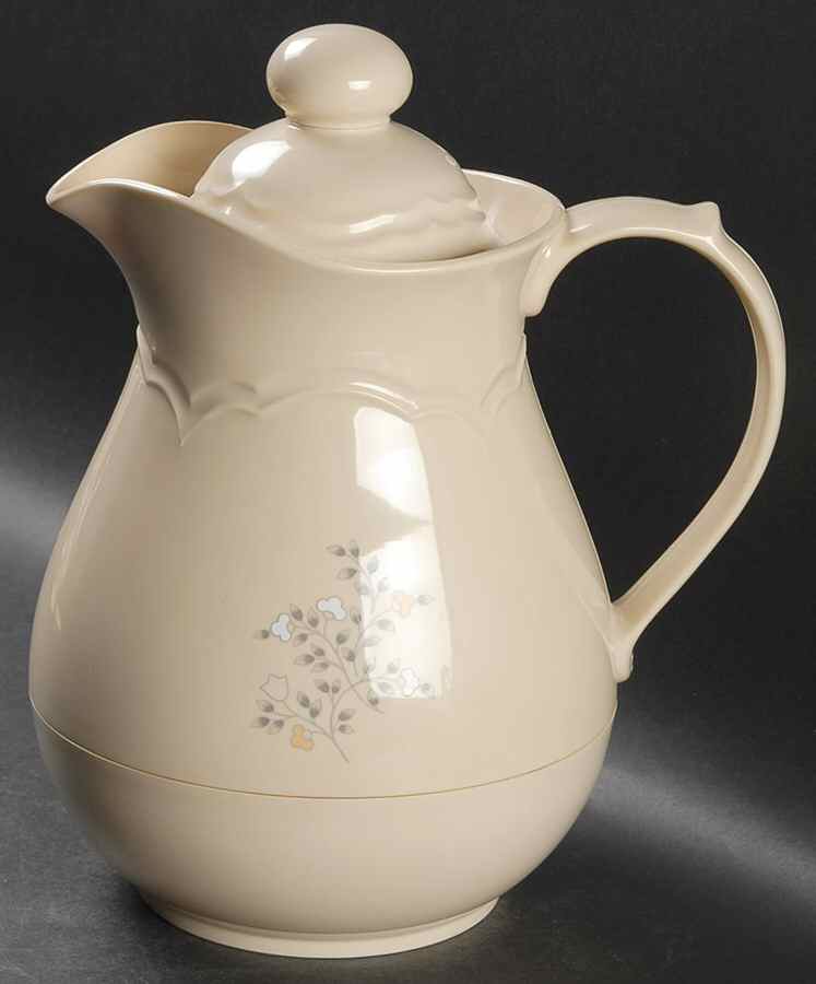 Remembrance Plastic Thermos/Carafe & Lid by Pfaltzgraff-1