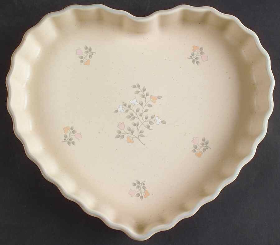 Remembrance Heart Shape Quiche Dish by Pfaltzgraff-1