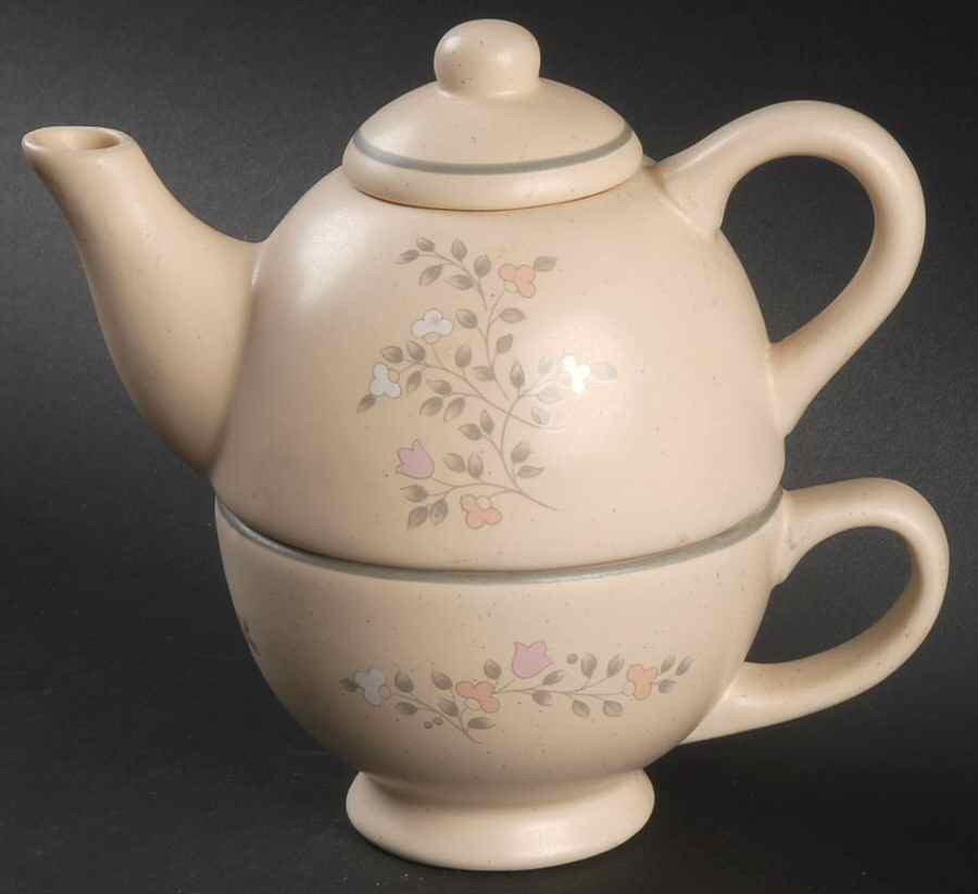 Remembrance Individual Teapot & Lid with Cup by Pfaltzgraff-1