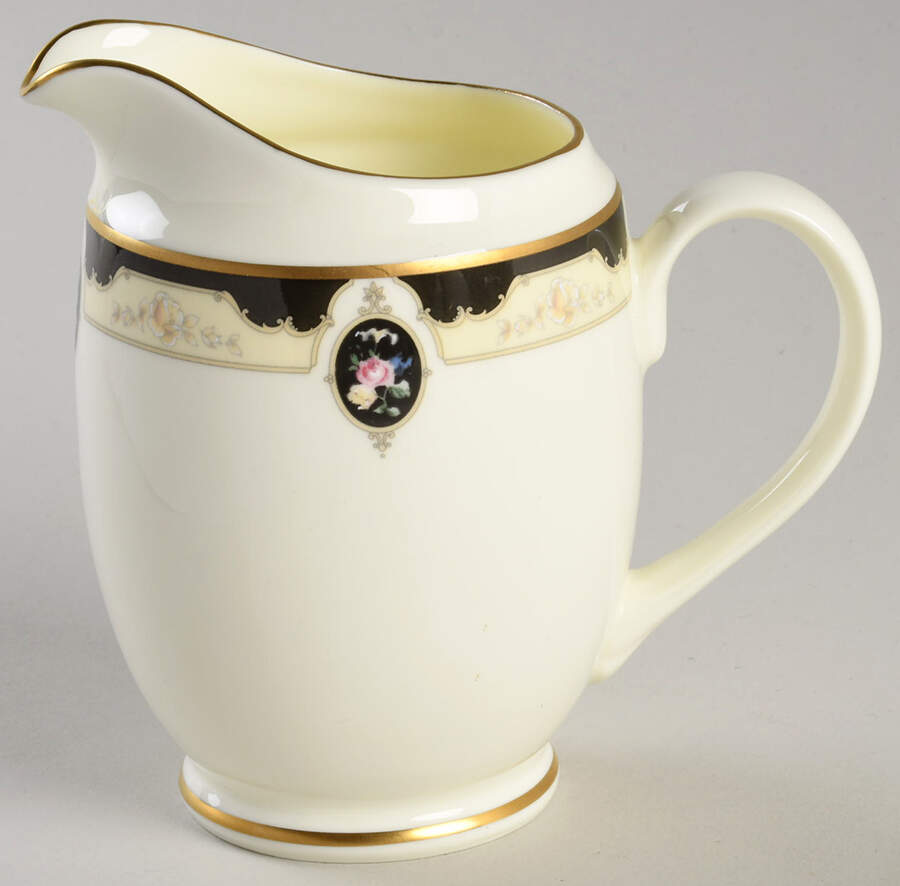 Royal Onyx Creamer by Pfaltzgraff-1