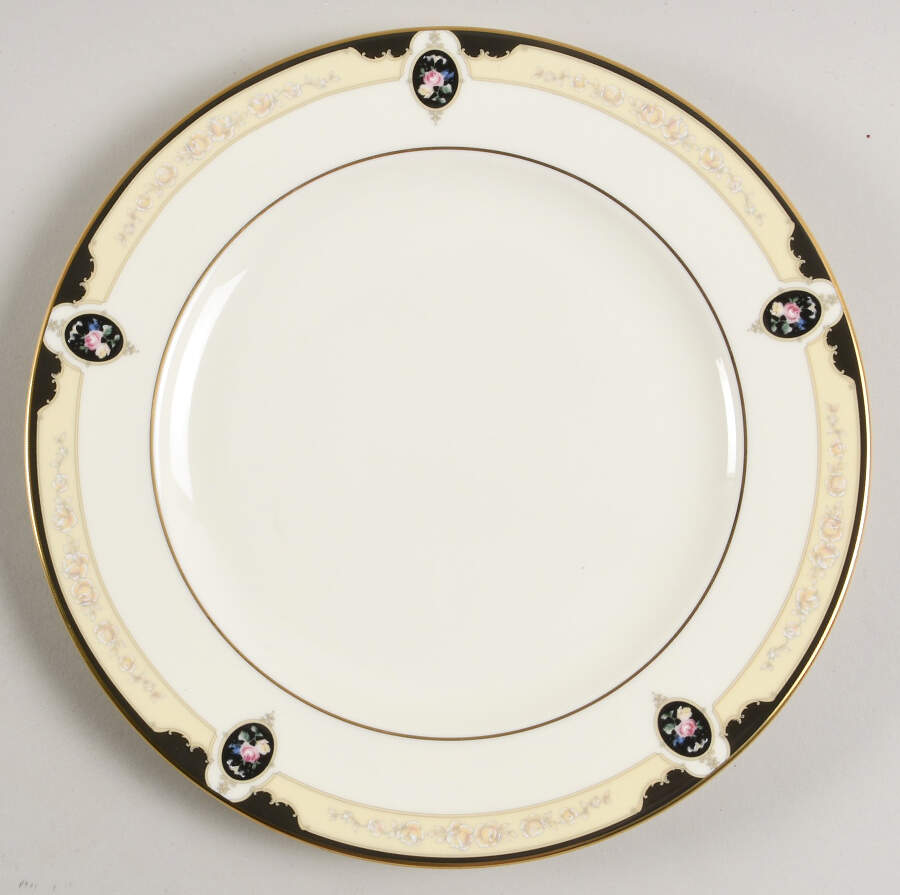 Royal Onyx Salad Plate by Pfaltzgraff-1