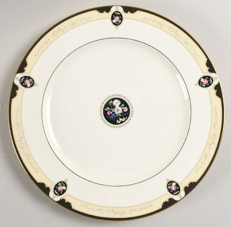 Royal Onyx Dinner Plate by Pfaltzgraff-1