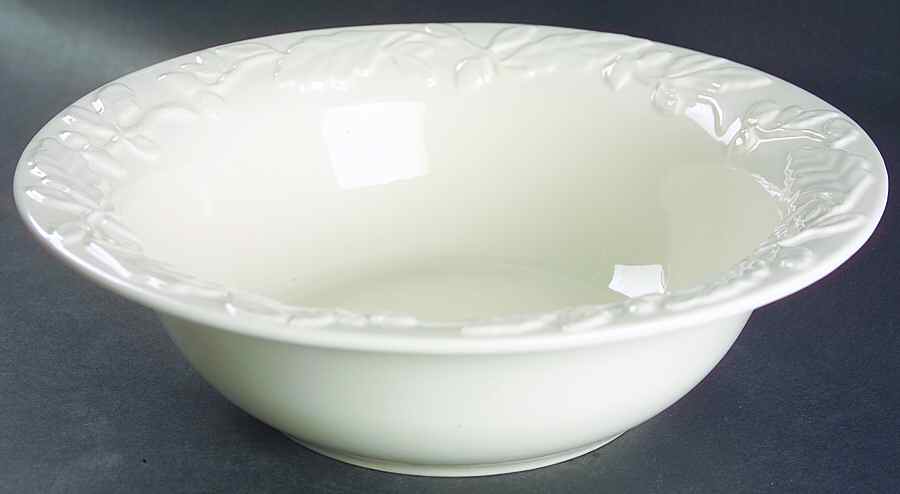 Royal Oak 10" Round Vegetable Bowl by Pfaltzgraff-1
