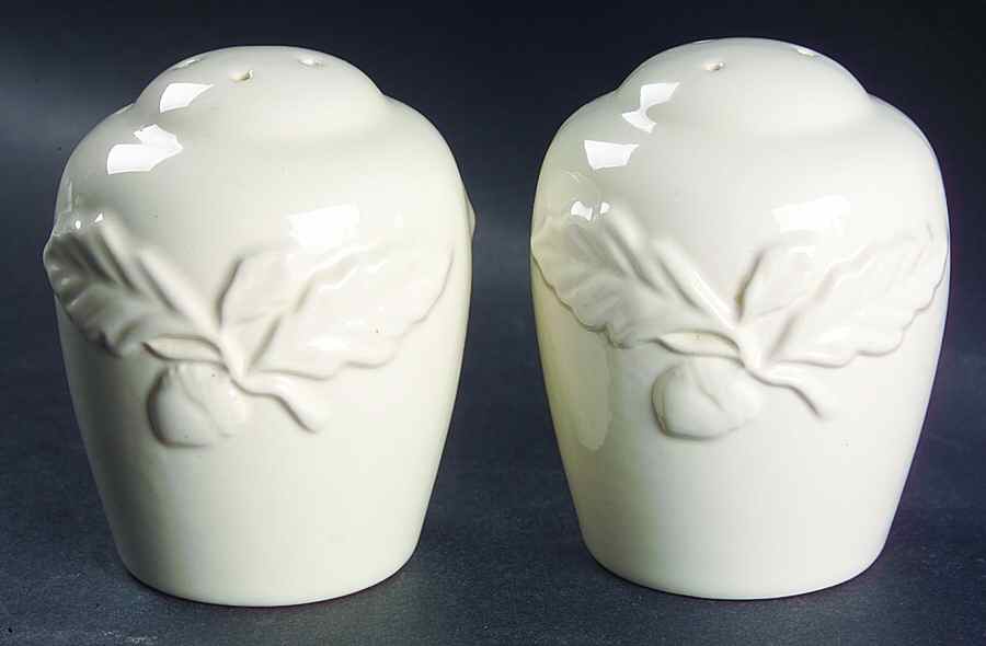 Royal Oak Salt & Pepper Set by Pfaltzgraff-1