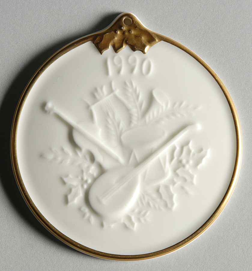 Royale Cream Ornament by Pfaltzgraff-1
