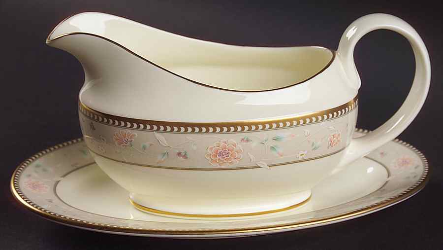 Saratoga Gravy Boat & Underplate (Relish/Butter) by Pfaltzgraff-1