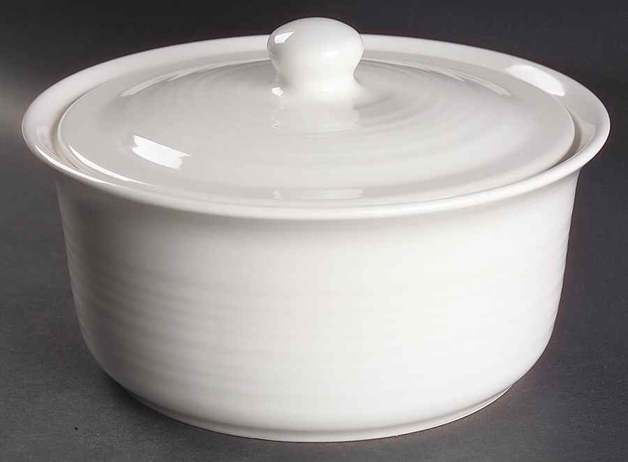 Simply White Circles 2.5 Qt Round Covered Casserole by Pfaltzgraff-1