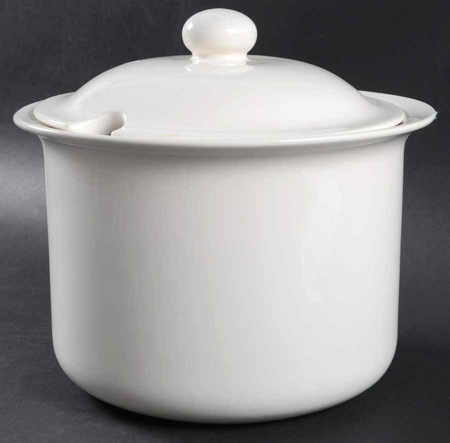 Simply White Shapes Tureen &  Lid by Pfaltzgraff-1