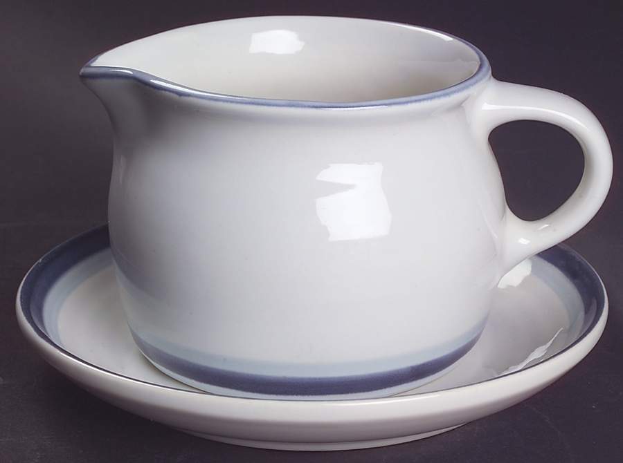 Sky Round Gravy Boat & Underplate (Salad Plate) by Pfaltzgraff-1