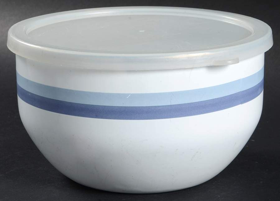 Sky 7" Metal Bowl & Plastic Lid by Pfaltzgraff-1