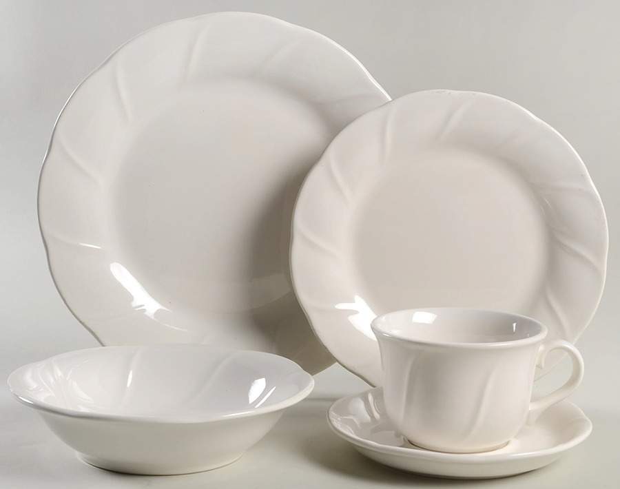 Stratus 5 Piece Place Setting by Pfaltzgraff-1