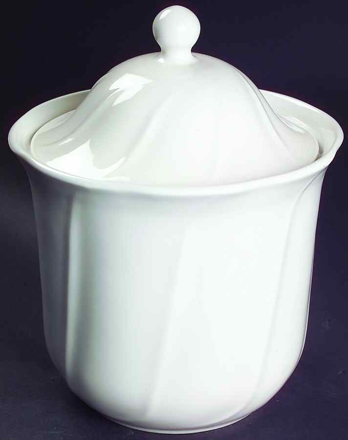Stratus Medium Canister & Lid by Pfaltzgraff-1