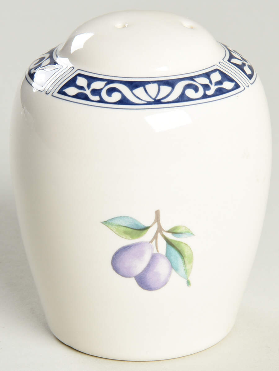 Sunbury Grove Salt Shaker by Pfaltzgraff-1