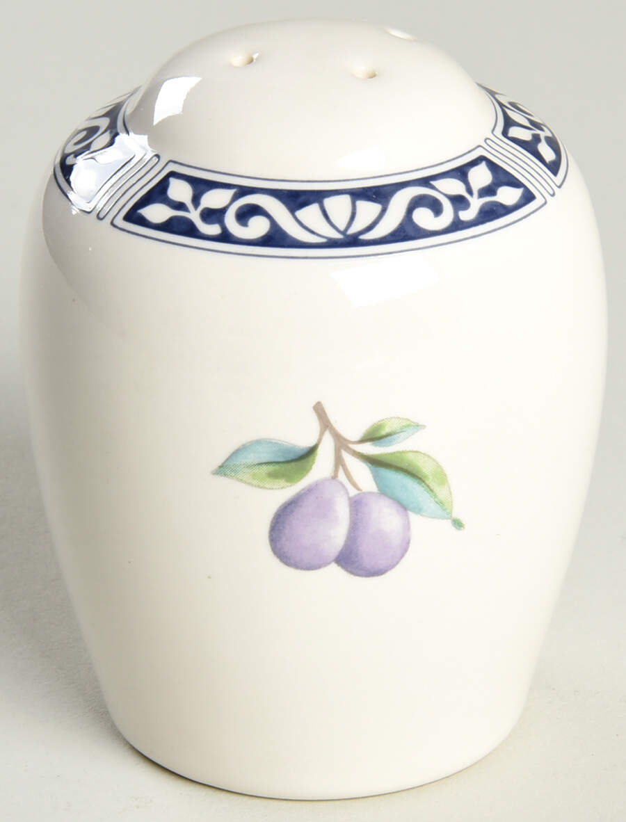 Sunbury Grove Pepper Shaker by Pfaltzgraff-1