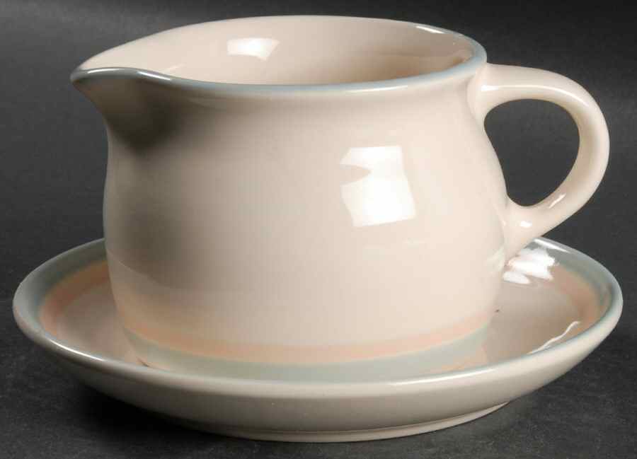 Sunrise Gravy Boat & Underplate by Pfaltzgraff-1