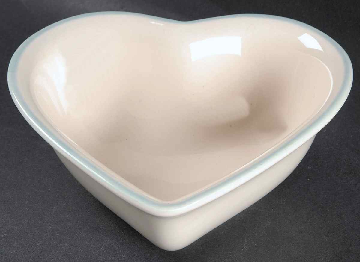 Sunrise 6" Heart Shaped Bowl by Pfaltzgraff-1