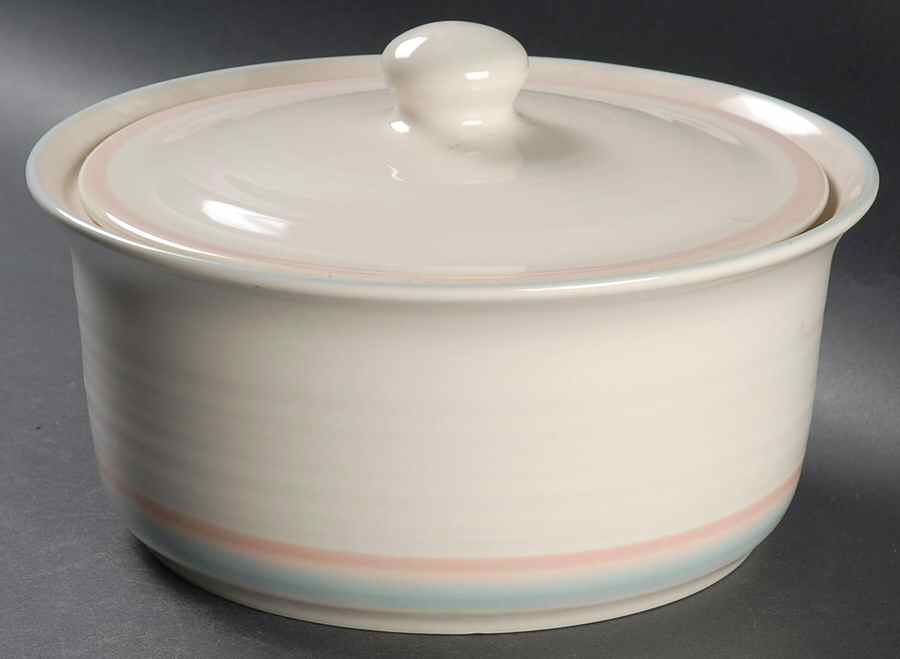 Sunrise 2 Qt Round Covered Casserole by Pfaltzgraff-1