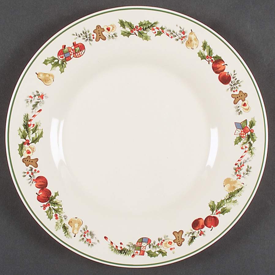 Sugar Plum Luncheon Plate by Pfaltzgraff-1