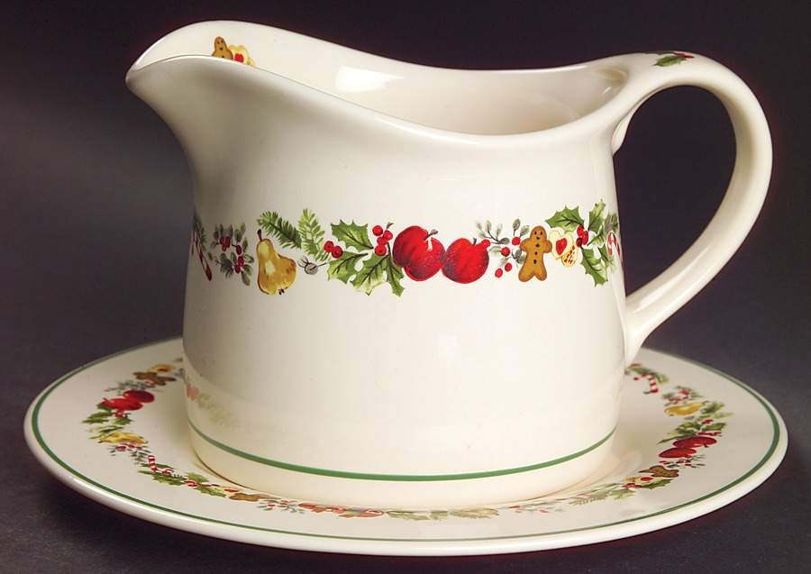 Sugar Plum Gravy Boat & Underplate by Pfaltzgraff-1