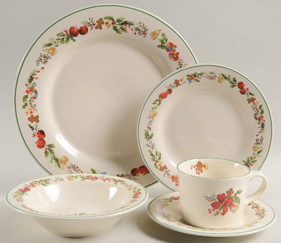 Sugar Plum 5 Piece Place Setting by Pfaltzgraff-1