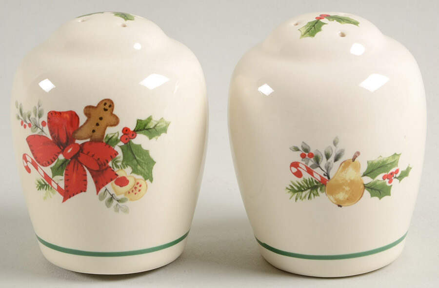 Sugar Plum Salt & Pepper Set by Pfaltzgraff-1
