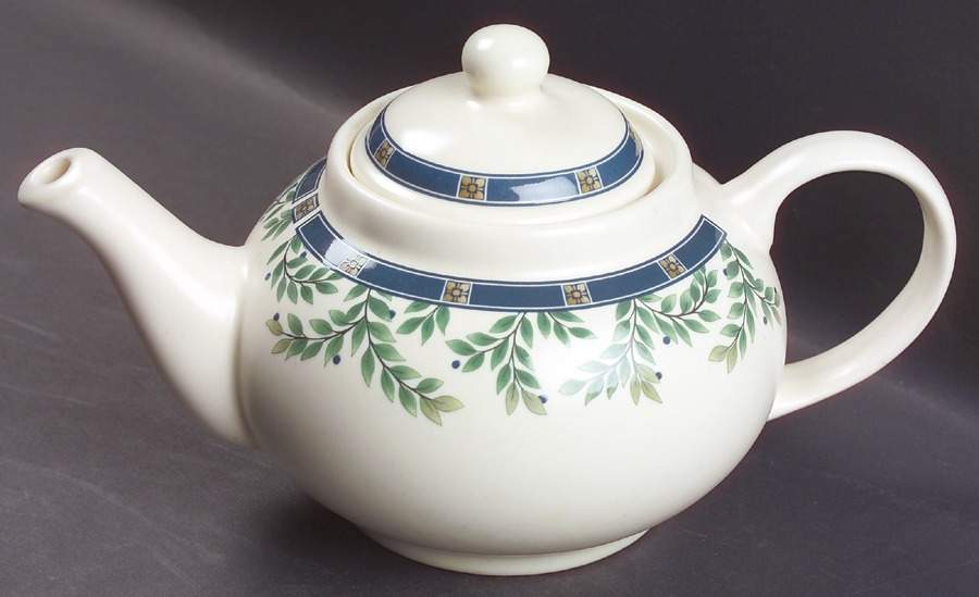 Sylvan Court Teapot & Lid by Pfaltzgraff-1