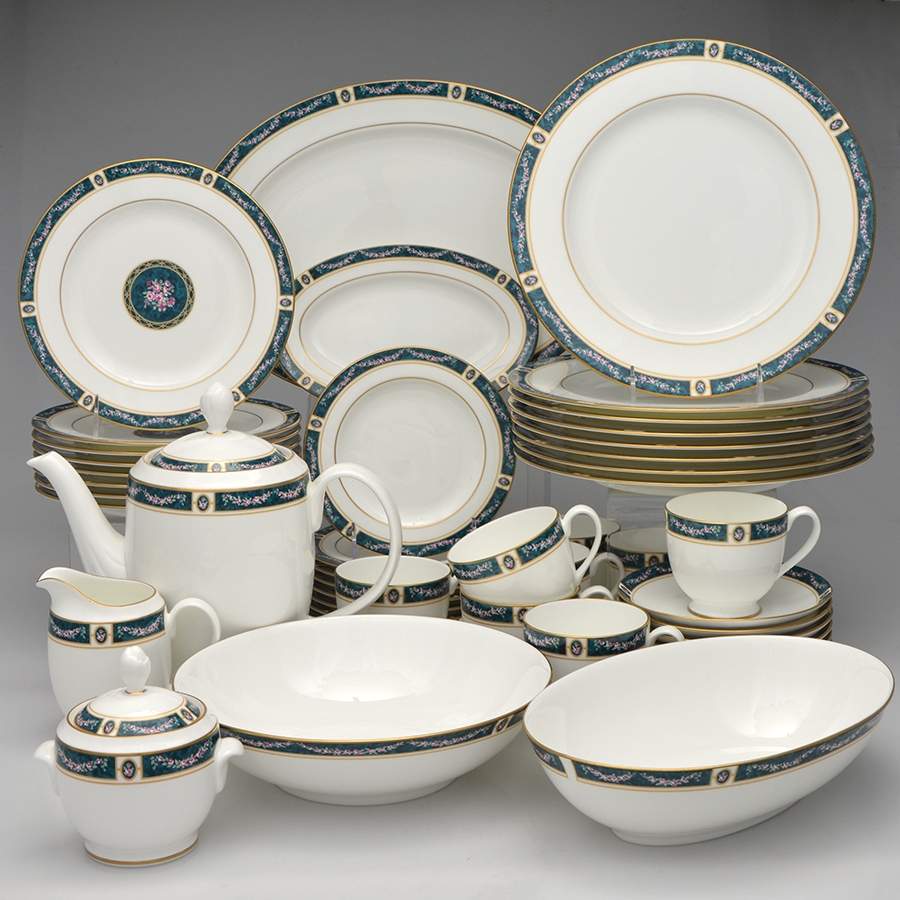 Teal Garland 49 Piece Estate Set by Pfaltzgraff-1