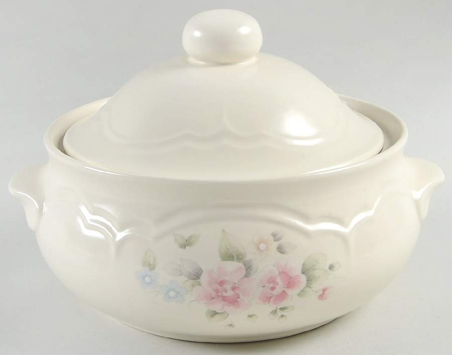 Tea Rose 2 Qt Round Covered Casserole by Pfaltzgraff-1