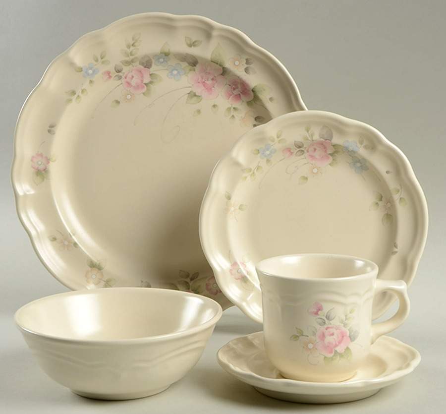 Tea Rose 40 Piece Estate Set by Pfaltzgraff-1