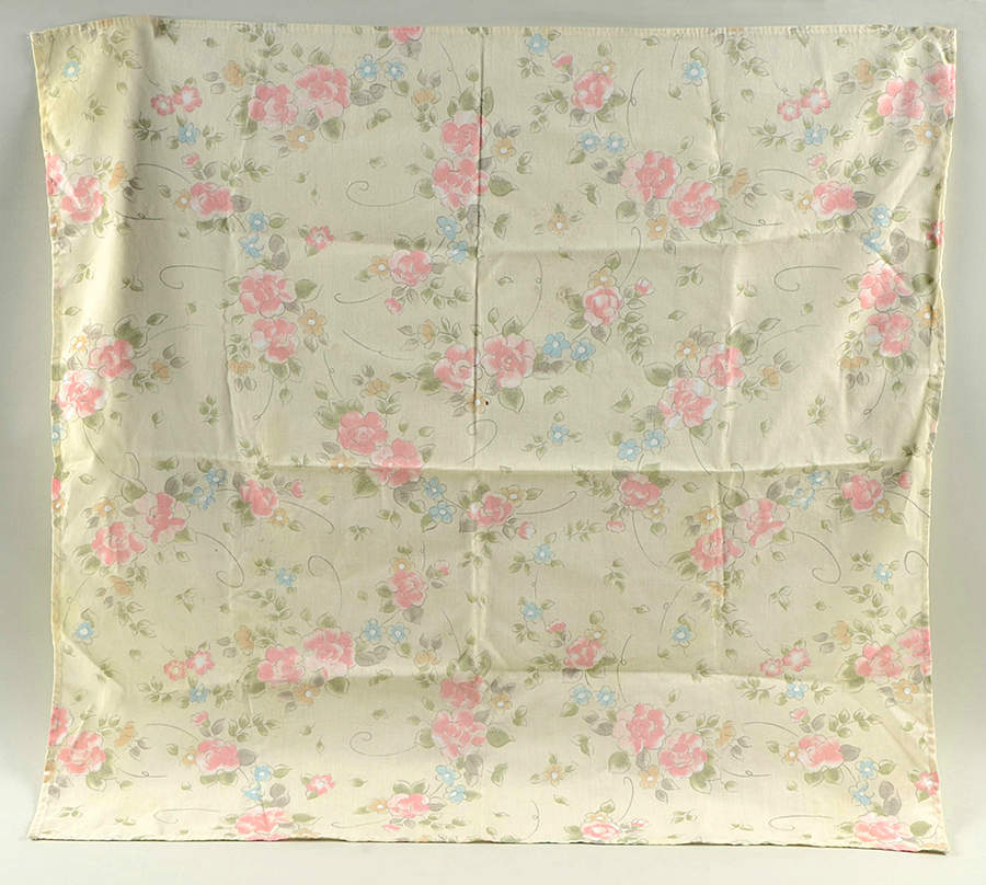 Tea Rose Cloth Napkin by Pfaltzgraff-1