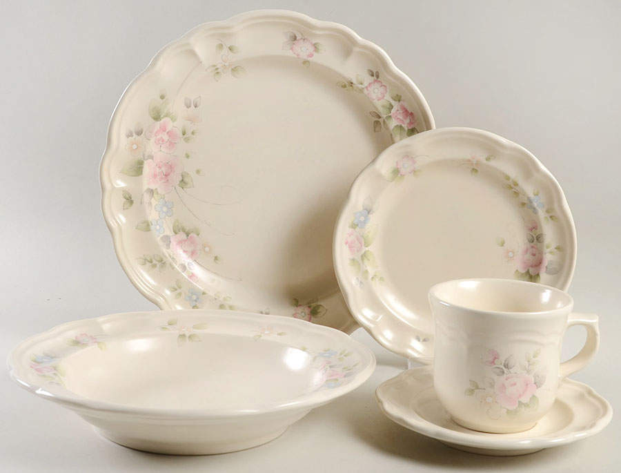 Tea Rose 40 Piece Estate Set by Pfaltzgraff-1