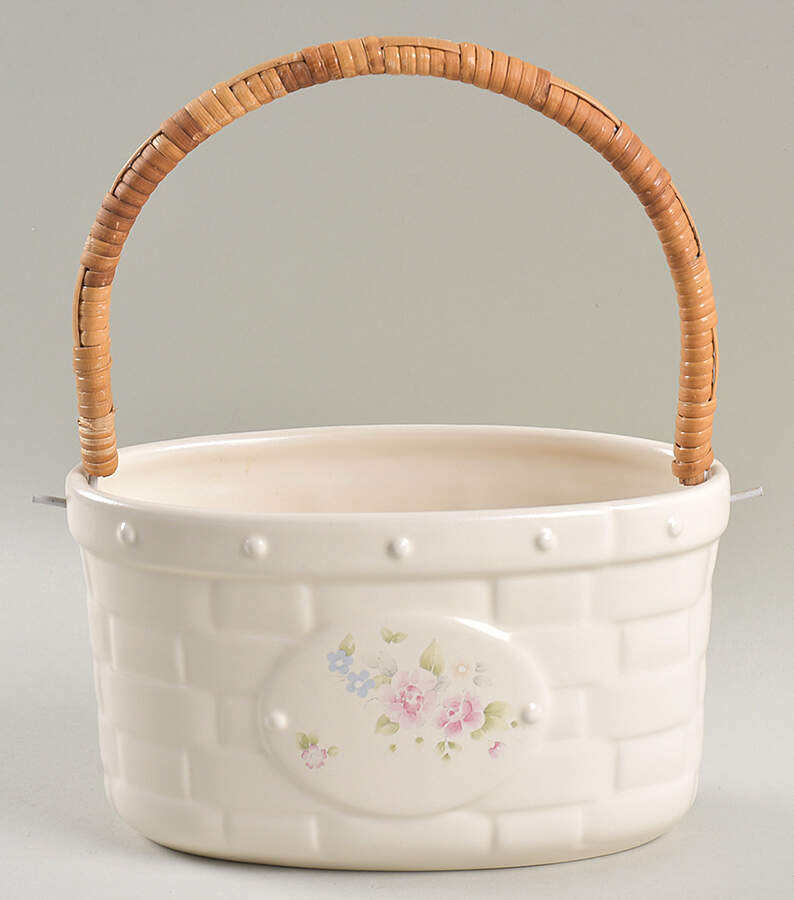 Tea Rose Medium Basket with Handle by Pfaltzgraff-1