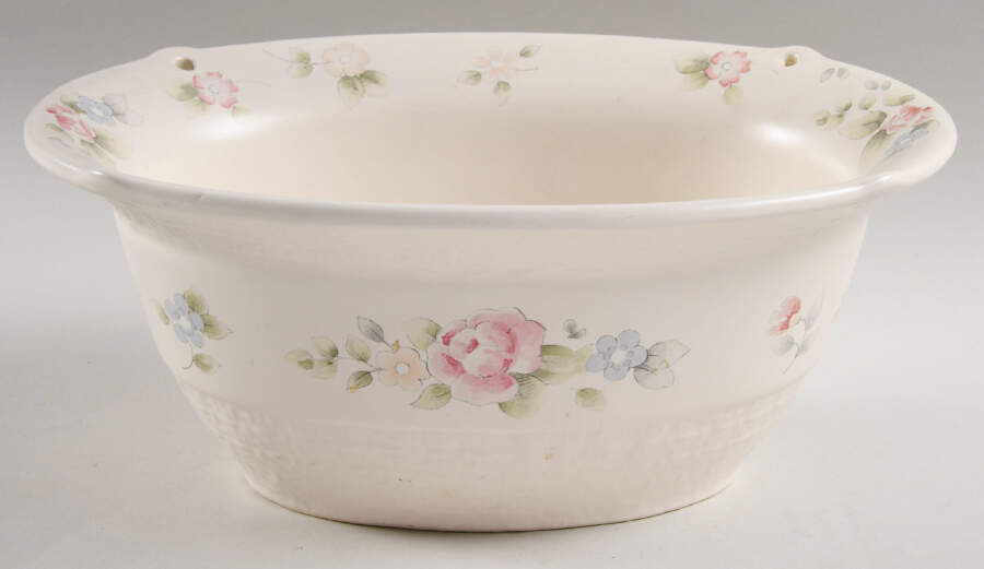 Tea Rose Medium Basket with Handle by Pfaltzgraff-1