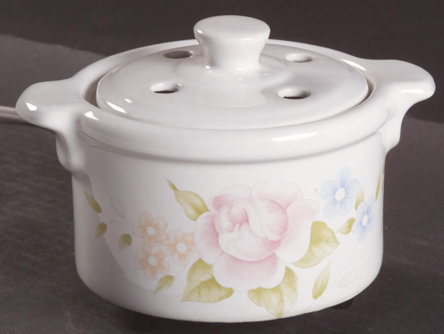 Tea Rose Electric Potpourri Warmer with Lid by Pfaltzgraff-1