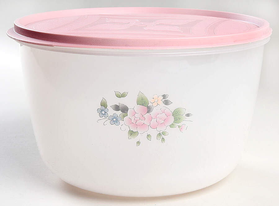 Tea Rose 9" Plastic Nested Storage Bowl & Lid by Pfaltzgraff-1