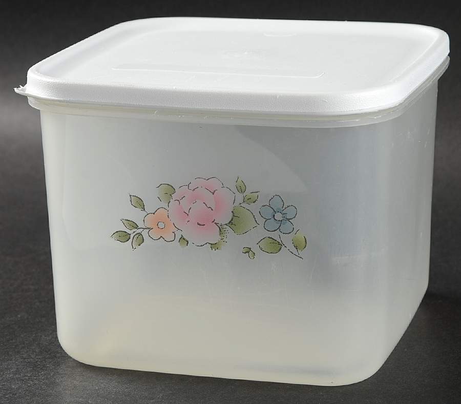 Tea Rose 4" Square Plastic Storage Box & Lid by Pfaltzgraff-1