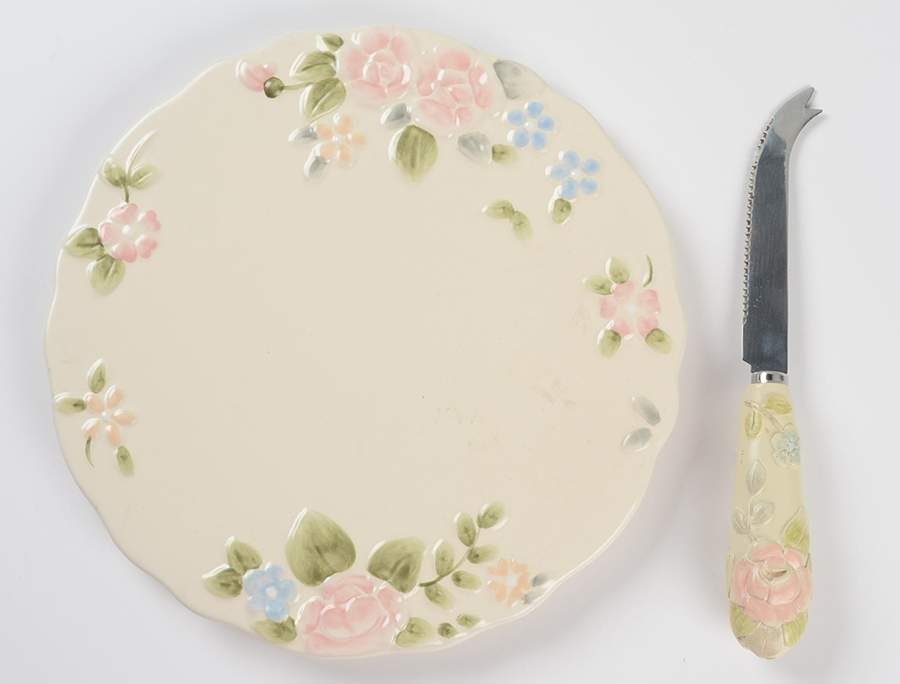 Tea Rose Cheese Tray/Board and Sculpted Slicer by Pfaltzgraff-1