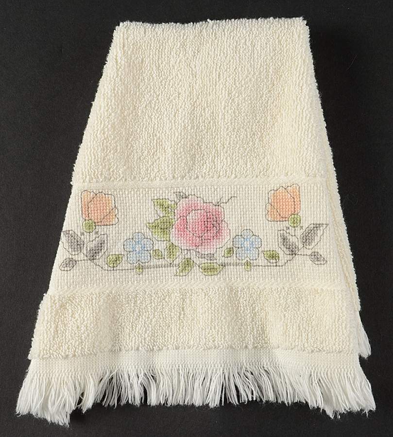Tea Rose Fingertip Towel-Cloth by Pfaltzgraff-1