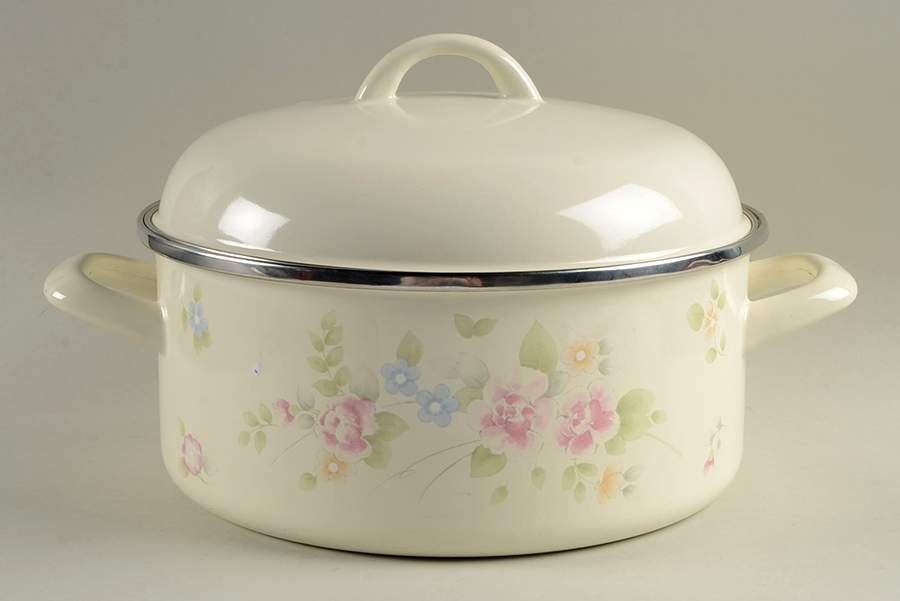 Tea Rose 5 Qt Dutch Oven by Pfaltzgraff-1