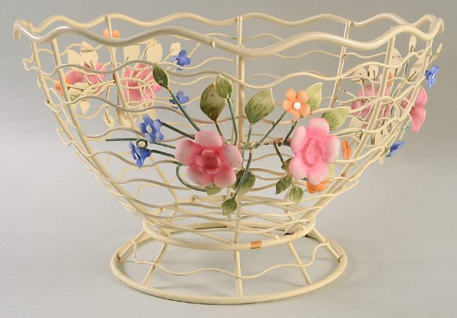 Tea Rose Wire/Metal Basket by Pfaltzgraff-1