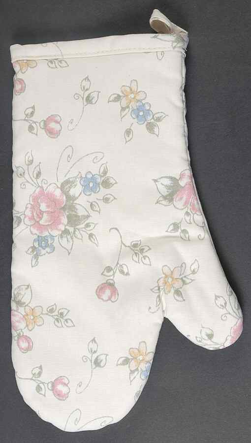 Tea Rose Cloth Oven Mitt by Pfaltzgraff-1