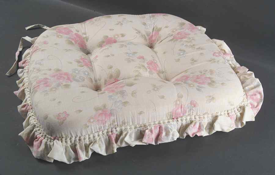 Tea Rose Chair Pad/Cushion by Pfaltzgraff-1